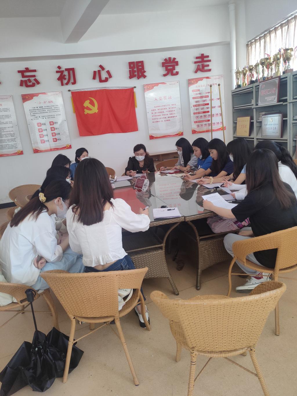 色情论坛
学生第二党支部开展 “以案为鉴守初心，筑牢防线促廉洁”主题党日活动